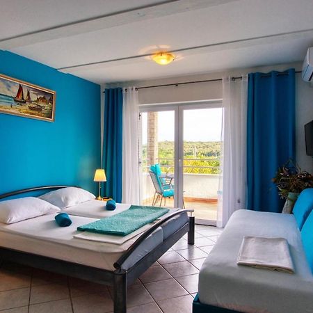 Apartman Studio Pola Esterno foto